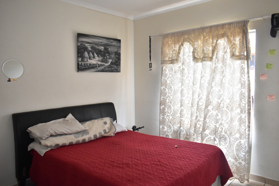 2 Bedroom Property for Sale in Grand Central Gauteng