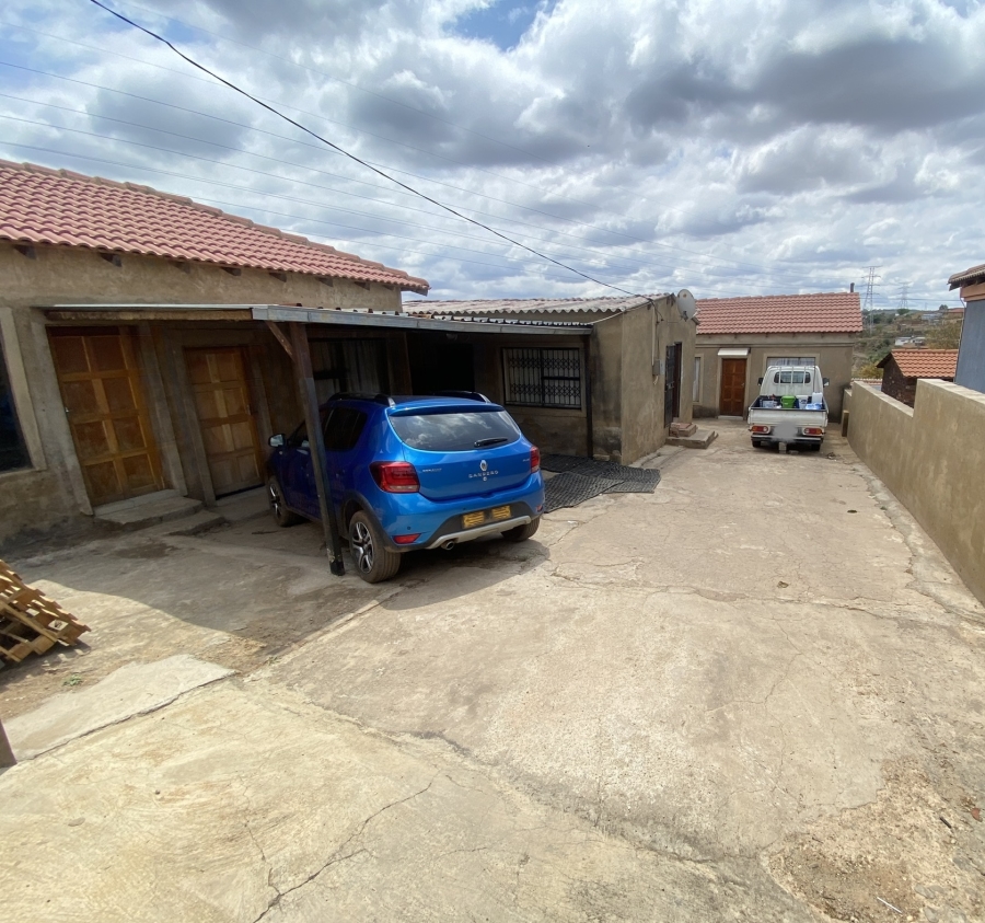 7 Bedroom Property for Sale in Atteridgeville Gauteng