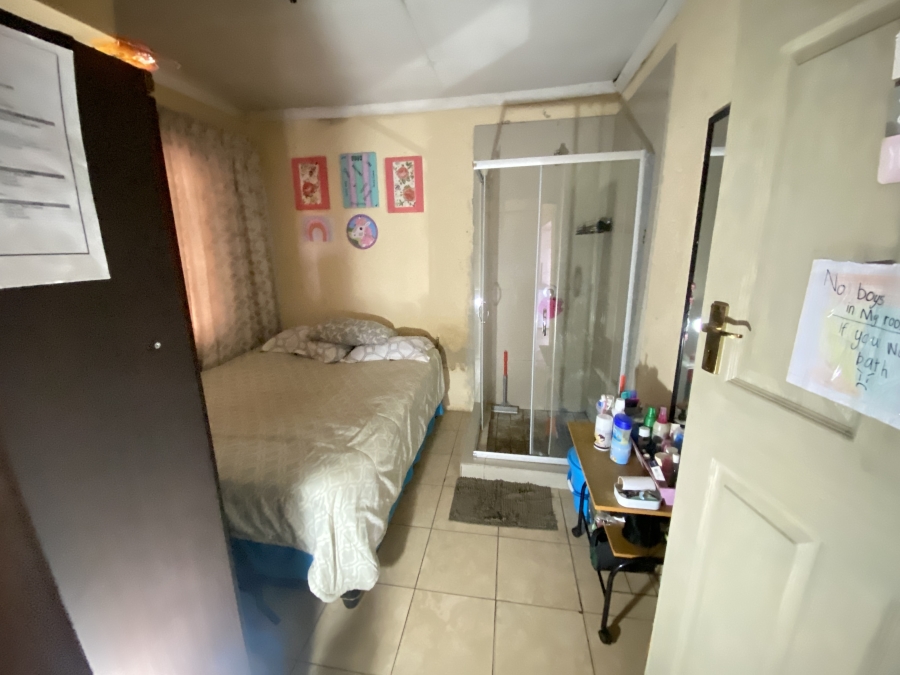 7 Bedroom Property for Sale in Atteridgeville Gauteng