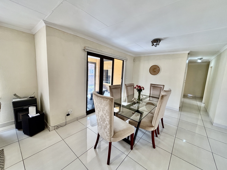 To Let 3 Bedroom Property for Rent in Barbeque Downs Gauteng
