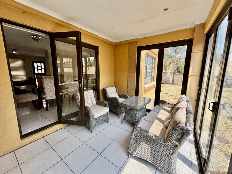 To Let 3 Bedroom Property for Rent in Barbeque Downs Gauteng