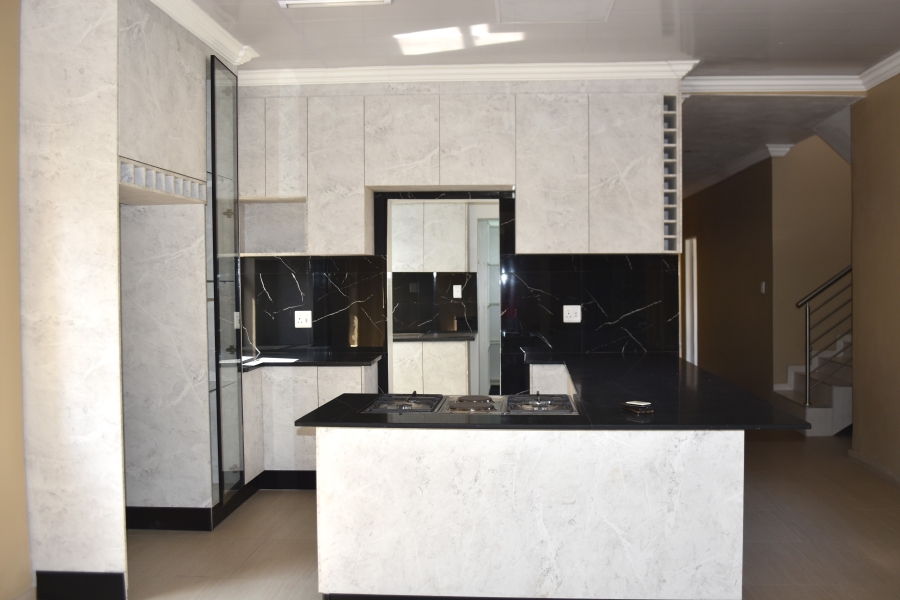 7 Bedroom Property for Sale in Savannah Country Estate Gauteng