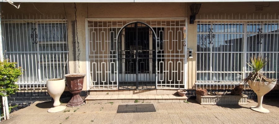To Let 1 Bedroom Property for Rent in Three Rivers Proper Gauteng