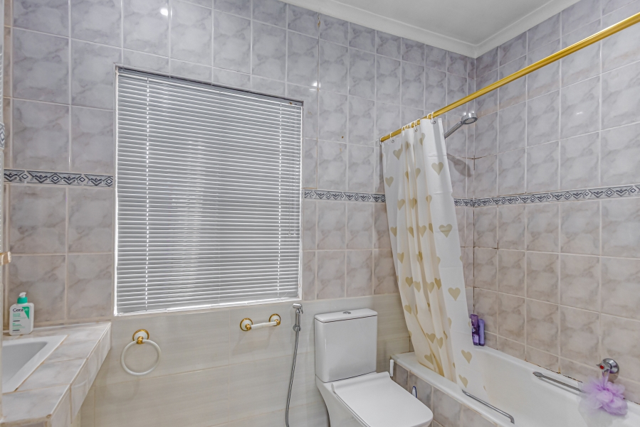 4 Bedroom Property for Sale in Kelvin Gauteng