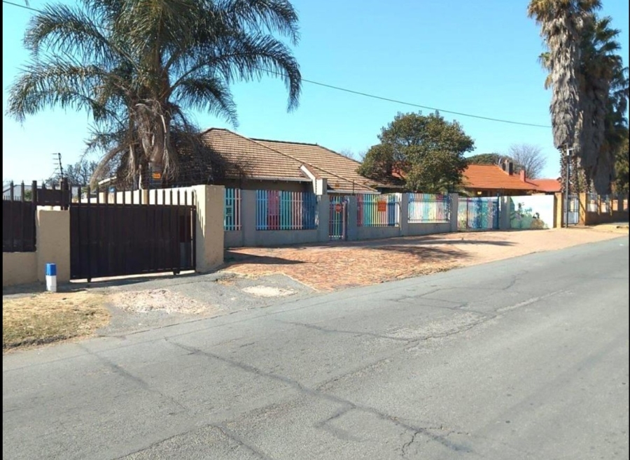 3 Bedroom Property for Sale in Robertsham Gauteng