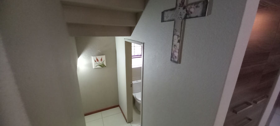 To Let 3 Bedroom Property for Rent in Chancliff Ridge Gauteng