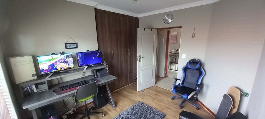 To Let 3 Bedroom Property for Rent in Chancliff Ridge Gauteng