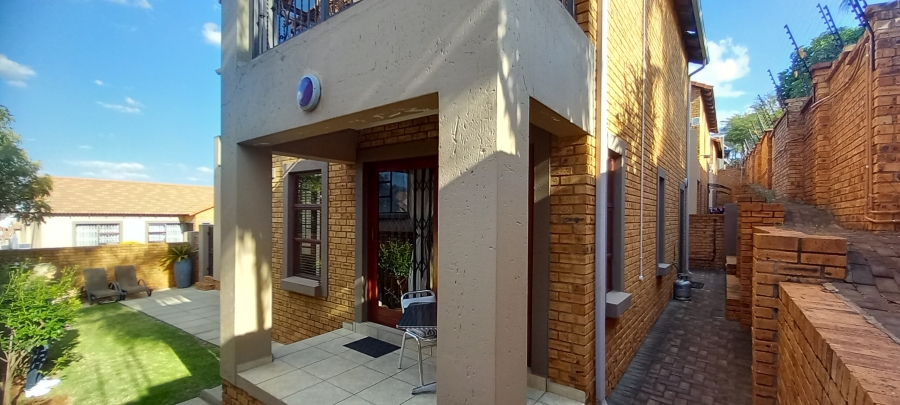 To Let 3 Bedroom Property for Rent in Chancliff Ridge Gauteng