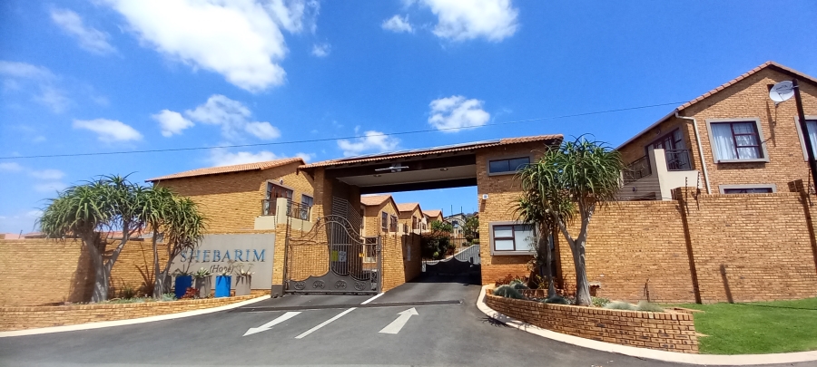To Let 3 Bedroom Property for Rent in Chancliff Ridge Gauteng
