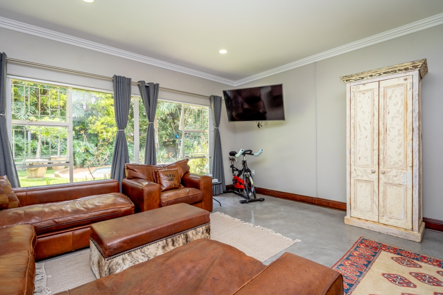To Let 5 Bedroom Property for Rent in Fairland Gauteng
