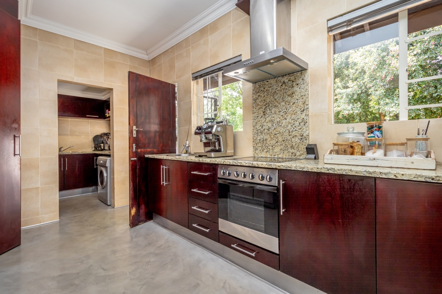 To Let 5 Bedroom Property for Rent in Fairland Gauteng