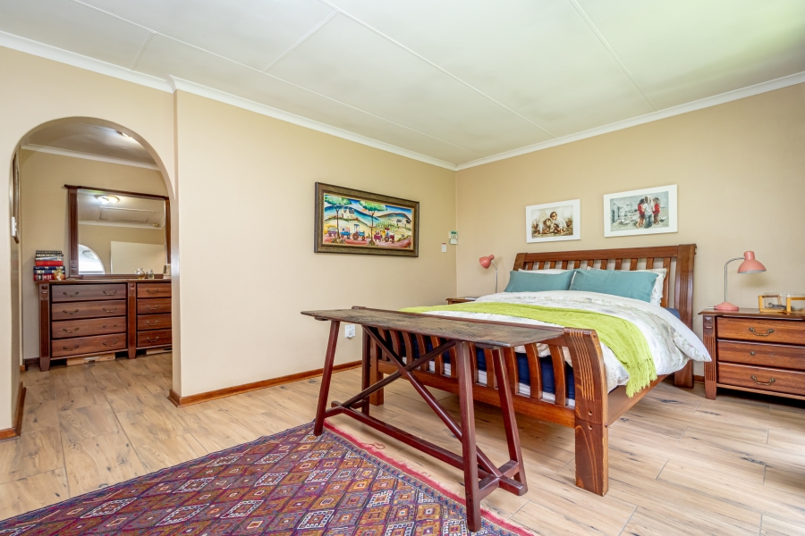 To Let 5 Bedroom Property for Rent in Fairland Gauteng