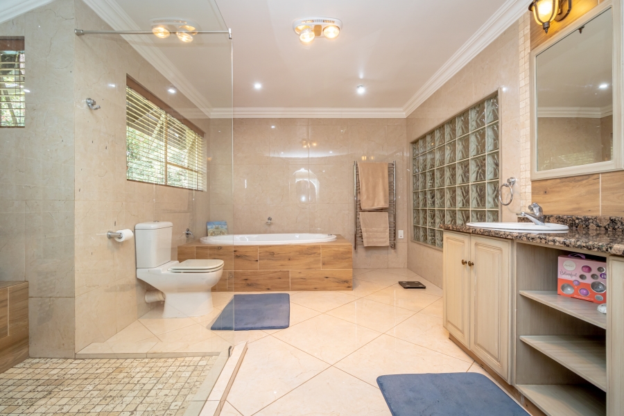 To Let 5 Bedroom Property for Rent in Fairland Gauteng
