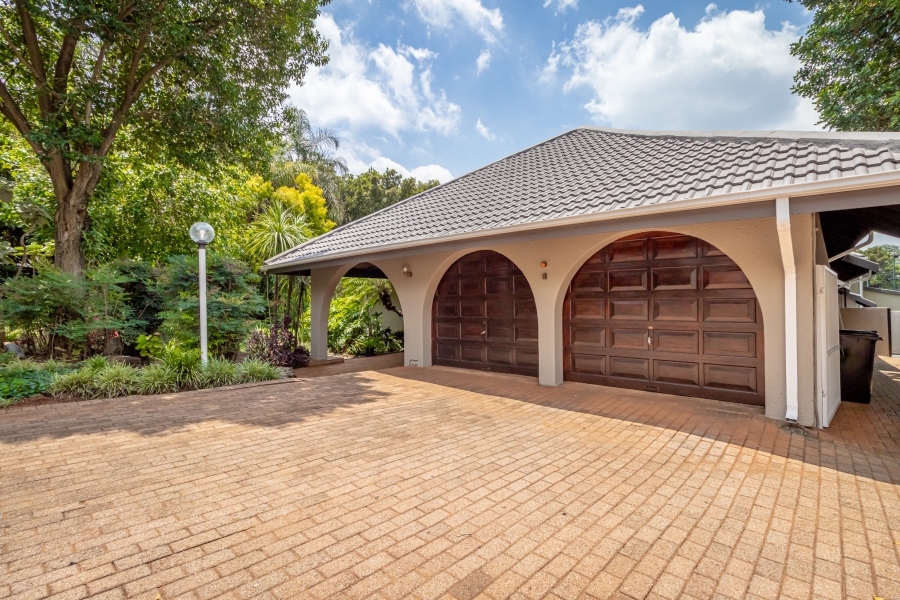 To Let 5 Bedroom Property for Rent in Fairland Gauteng