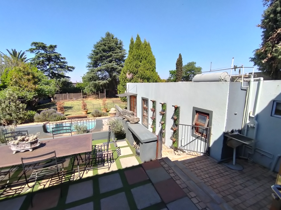 8 Bedroom Property for Sale in Florida Gauteng