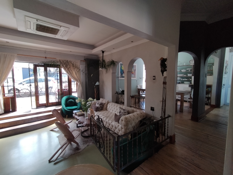 8 Bedroom Property for Sale in Florida Gauteng