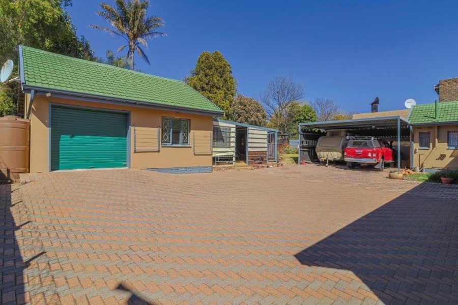 4 Bedroom Property for Sale in Rant En Dal Gauteng