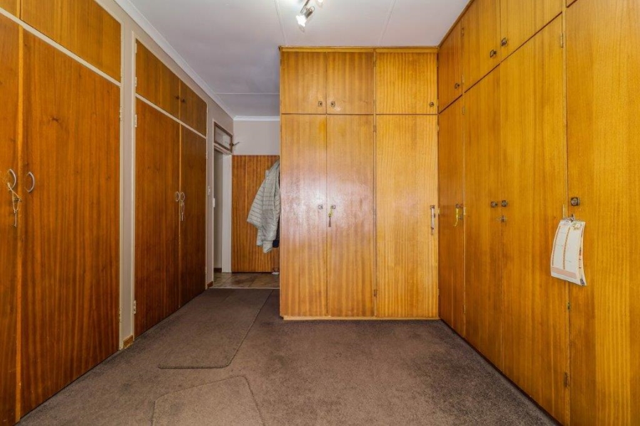 4 Bedroom Property for Sale in Rant En Dal Gauteng