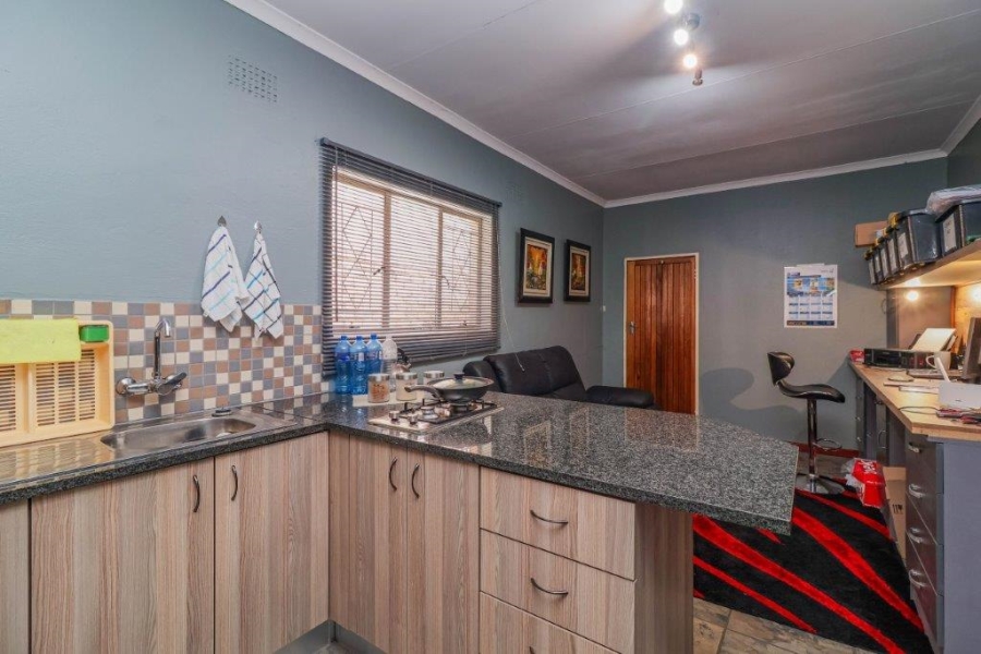 4 Bedroom Property for Sale in Rant En Dal Gauteng