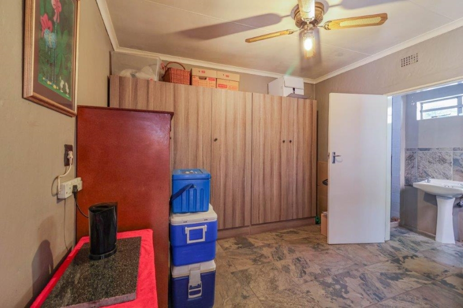 4 Bedroom Property for Sale in Rant En Dal Gauteng