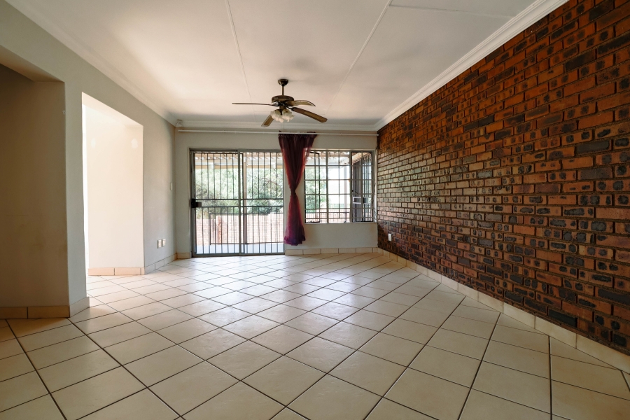 4 Bedroom Property for Sale in The Reeds Gauteng