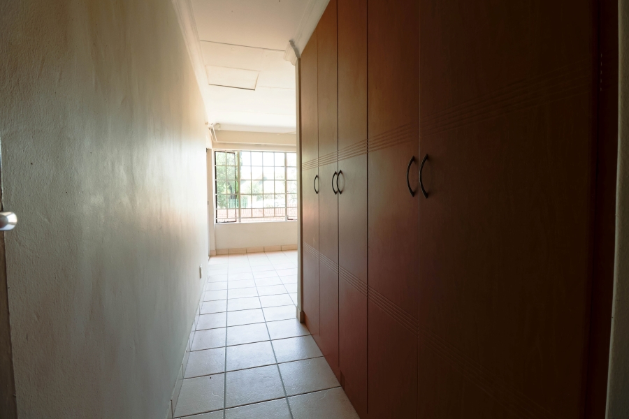 4 Bedroom Property for Sale in The Reeds Gauteng