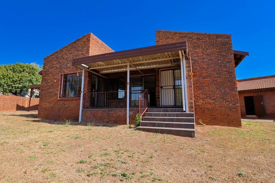 4 Bedroom Property for Sale in The Reeds Gauteng