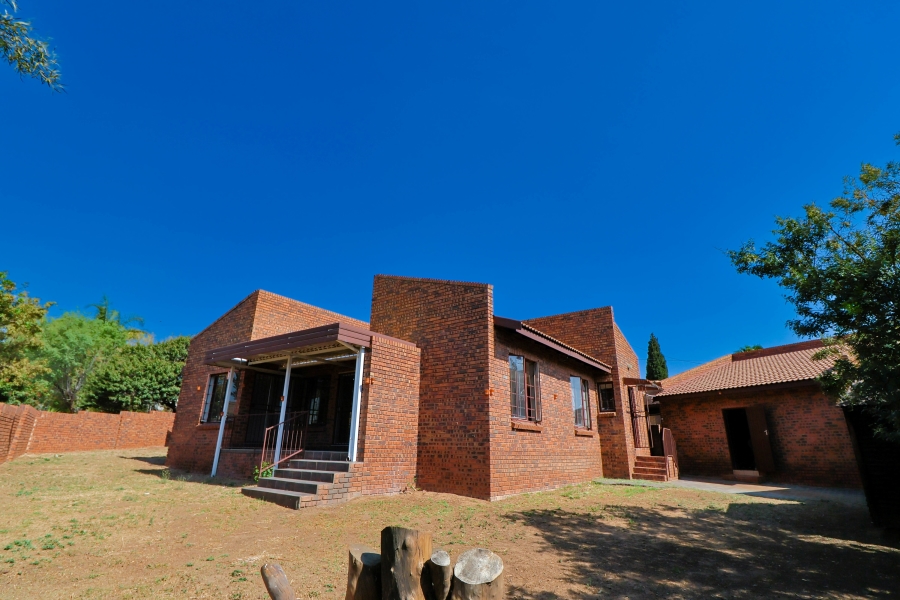 4 Bedroom Property for Sale in The Reeds Gauteng