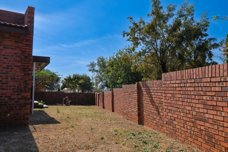 4 Bedroom Property for Sale in The Reeds Gauteng