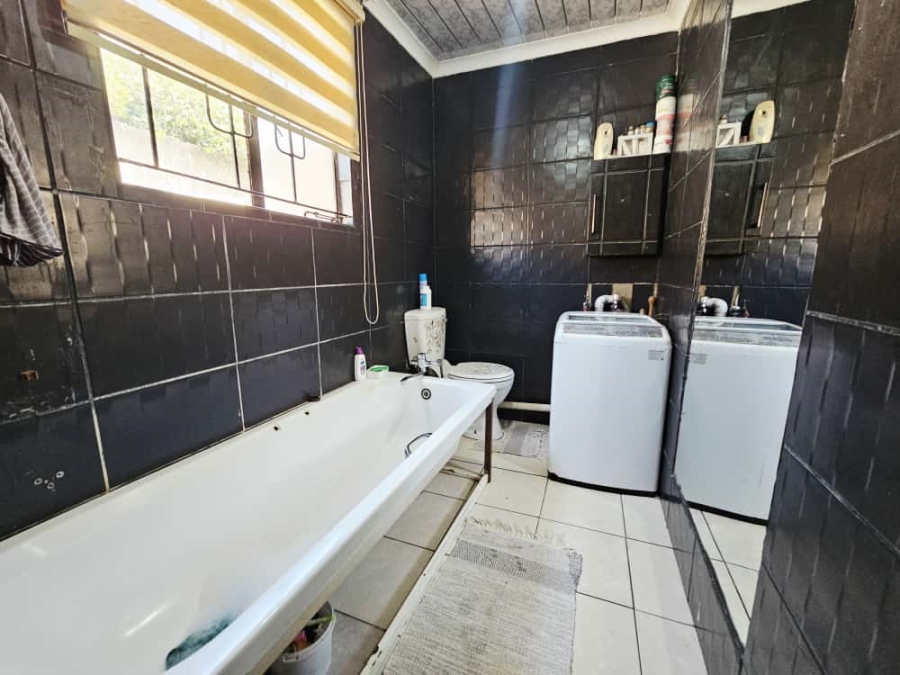 4 Bedroom Property for Sale in Doornkop Gauteng