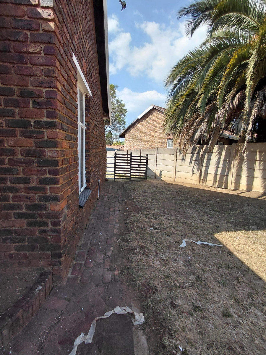 To Let 3 Bedroom Property for Rent in Birchleigh North Gauteng