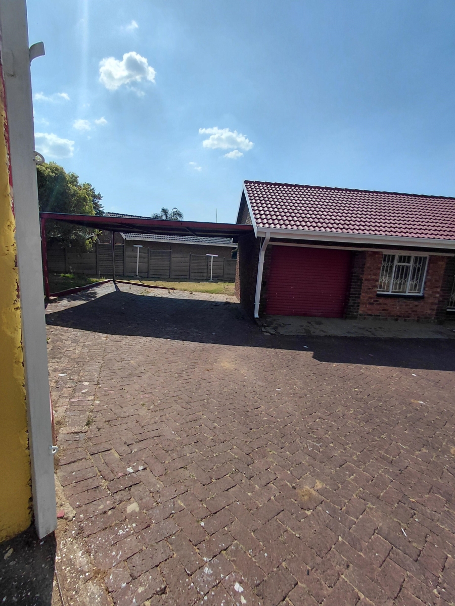 To Let 3 Bedroom Property for Rent in Birchleigh North Gauteng