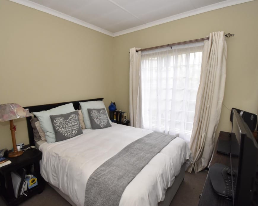 2 Bedroom Property for Sale in North Riding Gauteng