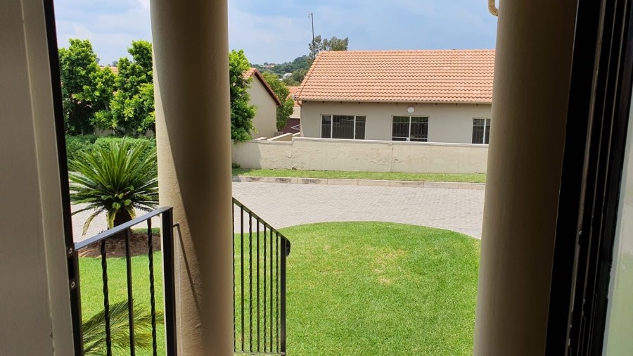 2 Bedroom Property for Sale in North Riding Gauteng