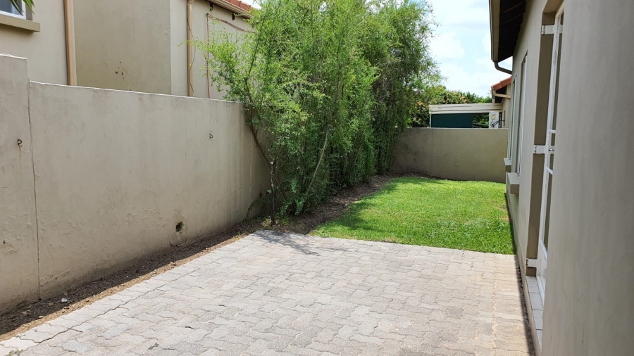 2 Bedroom Property for Sale in North Riding Gauteng