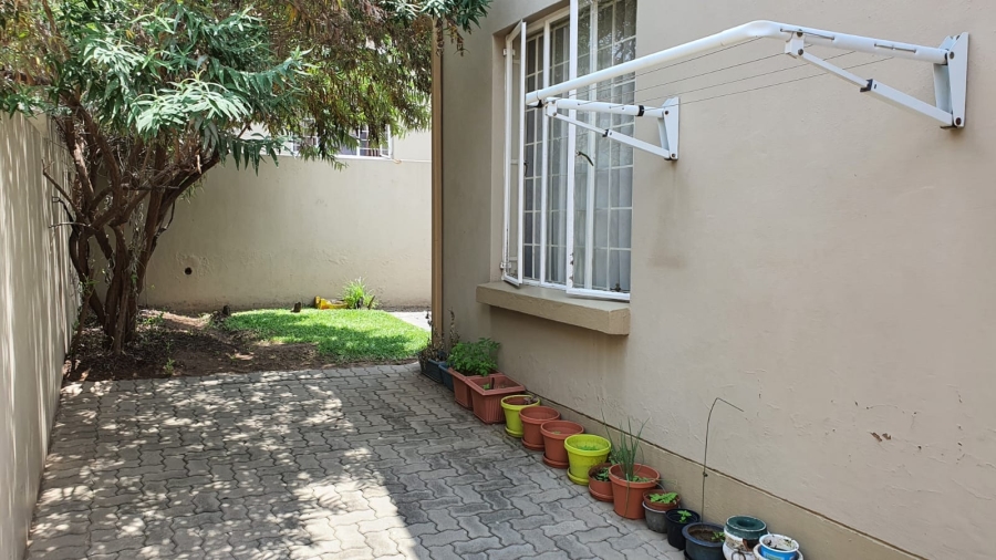 2 Bedroom Property for Sale in North Riding Gauteng