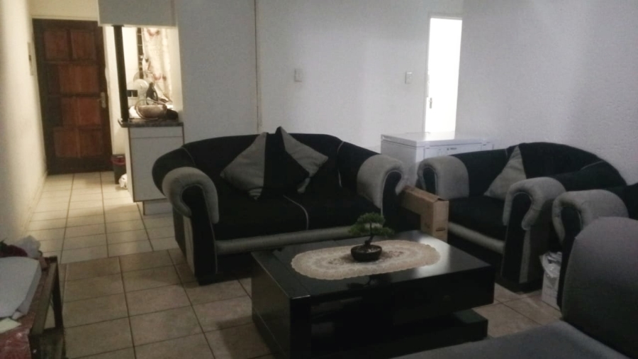 To Let 2 Bedroom Property for Rent in Windsor West Gauteng