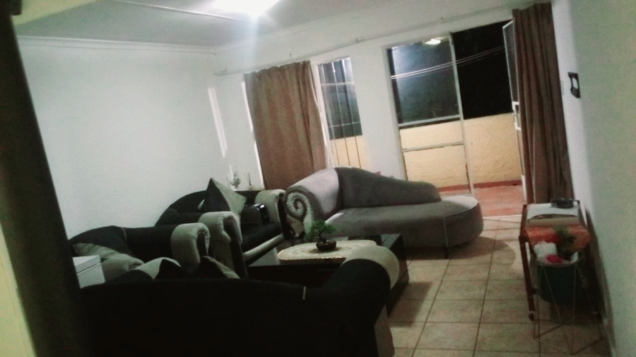 To Let 2 Bedroom Property for Rent in Windsor West Gauteng