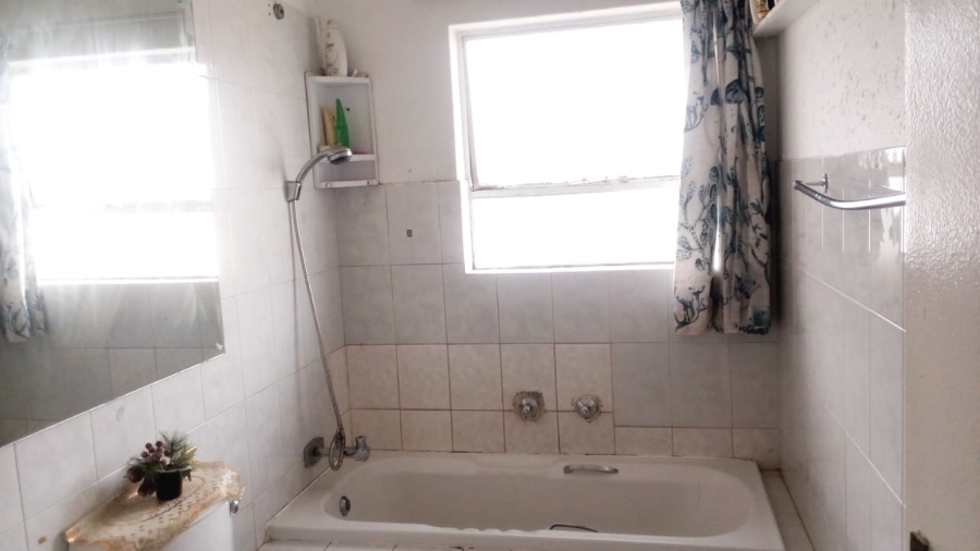 To Let 2 Bedroom Property for Rent in Windsor West Gauteng