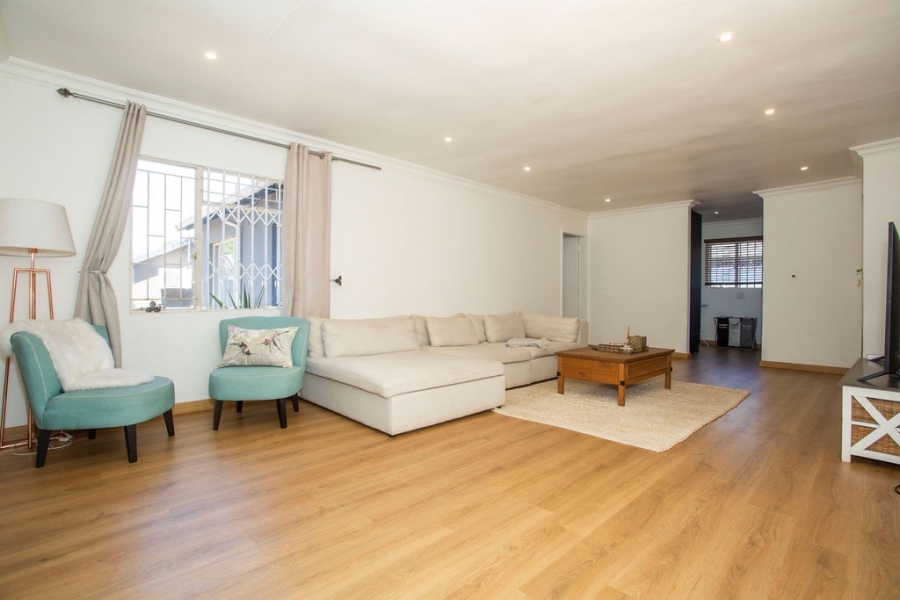 6 Bedroom Property for Sale in Noordwyk Gauteng