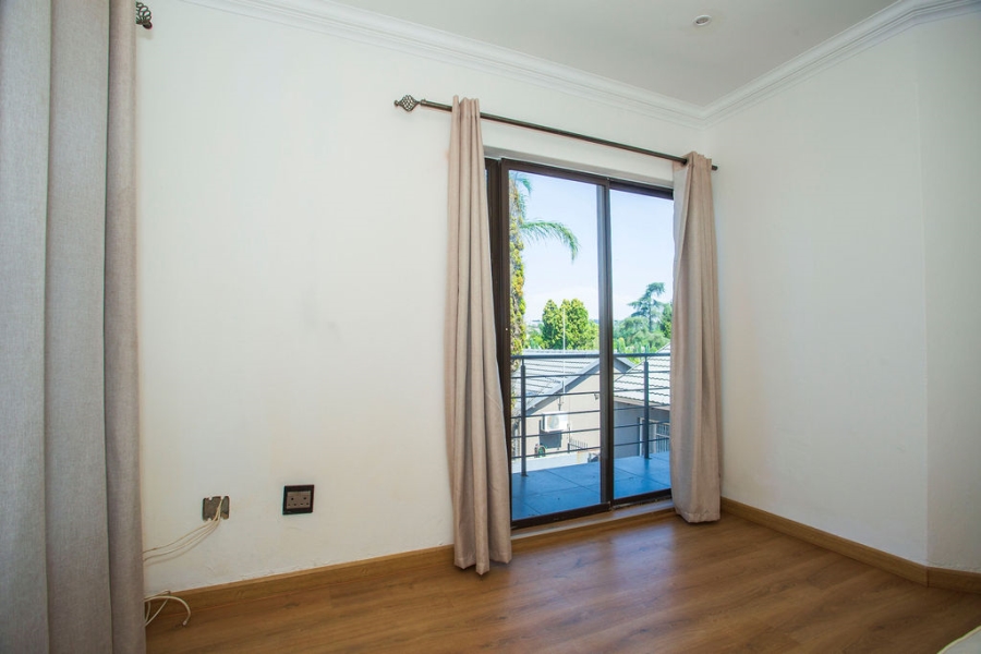 6 Bedroom Property for Sale in Noordwyk Gauteng