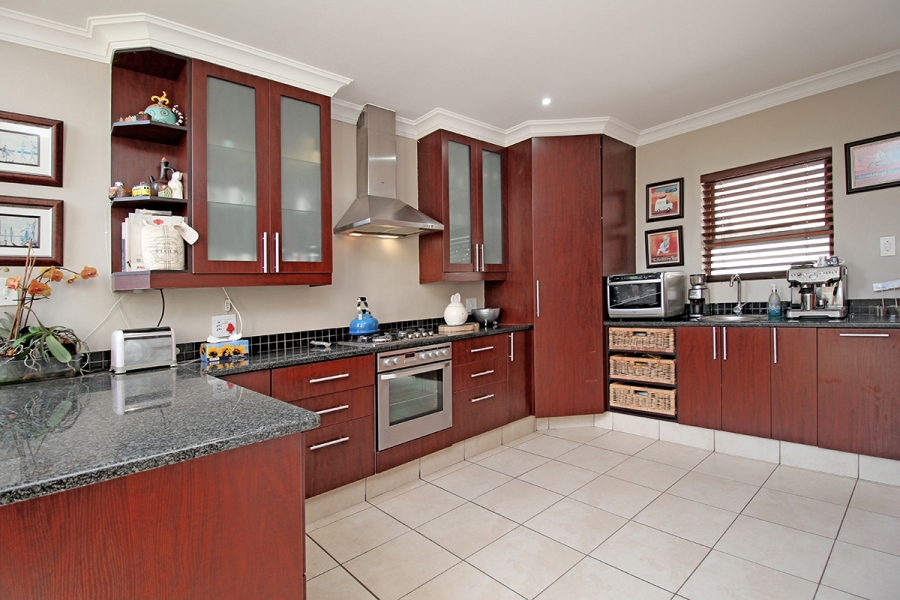 3 Bedroom Property for Sale in Greenstone Hill Gauteng