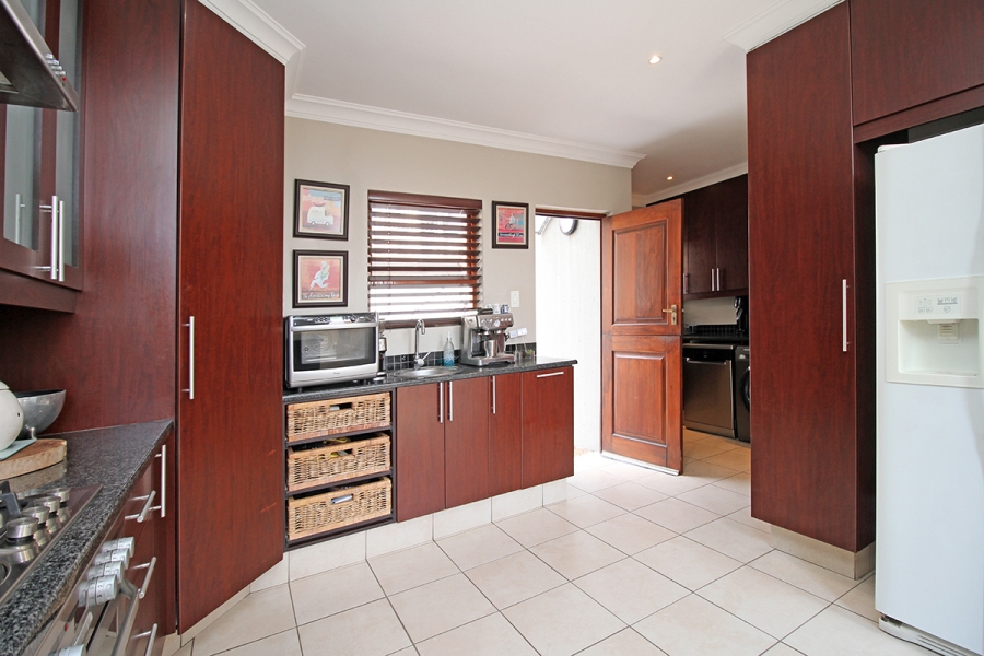 3 Bedroom Property for Sale in Greenstone Hill Gauteng