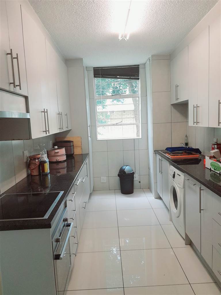 To Let 3 Bedroom Property for Rent in Sandhurst Gauteng