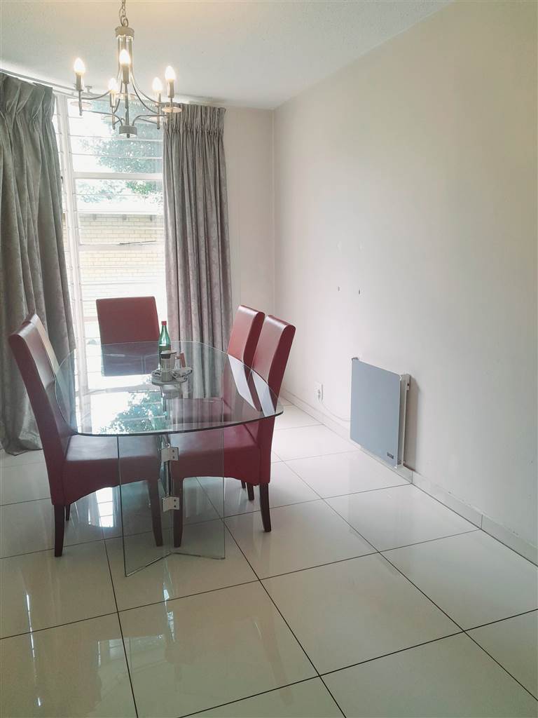 To Let 3 Bedroom Property for Rent in Sandhurst Gauteng