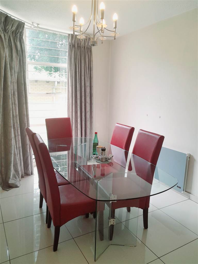 To Let 3 Bedroom Property for Rent in Sandhurst Gauteng