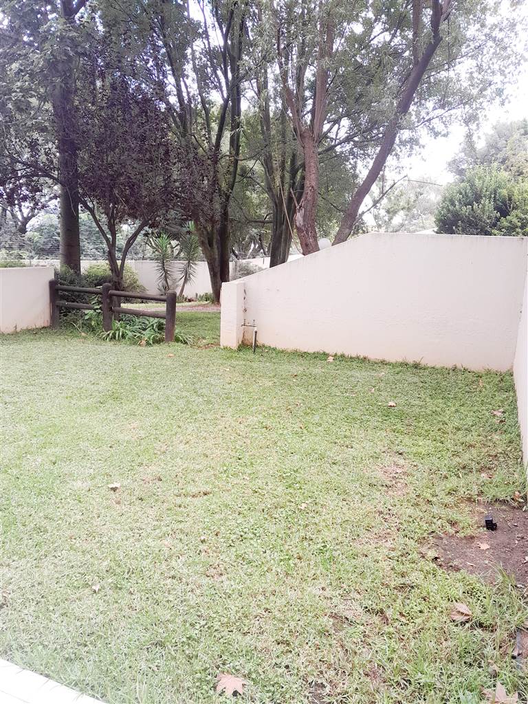 To Let 3 Bedroom Property for Rent in Sandhurst Gauteng