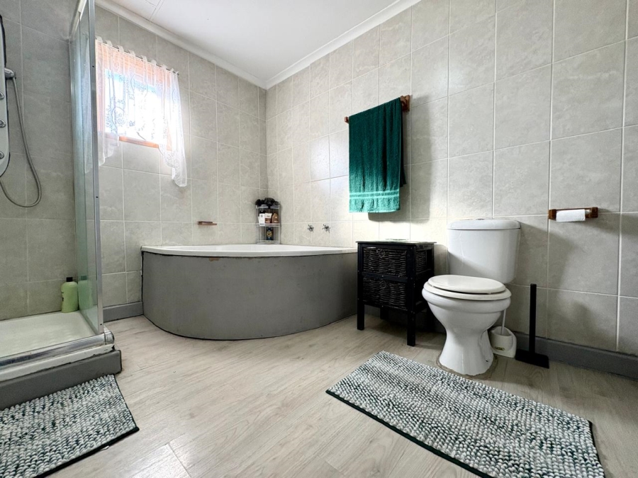 3 Bedroom Property for Sale in Brenthurst Gauteng