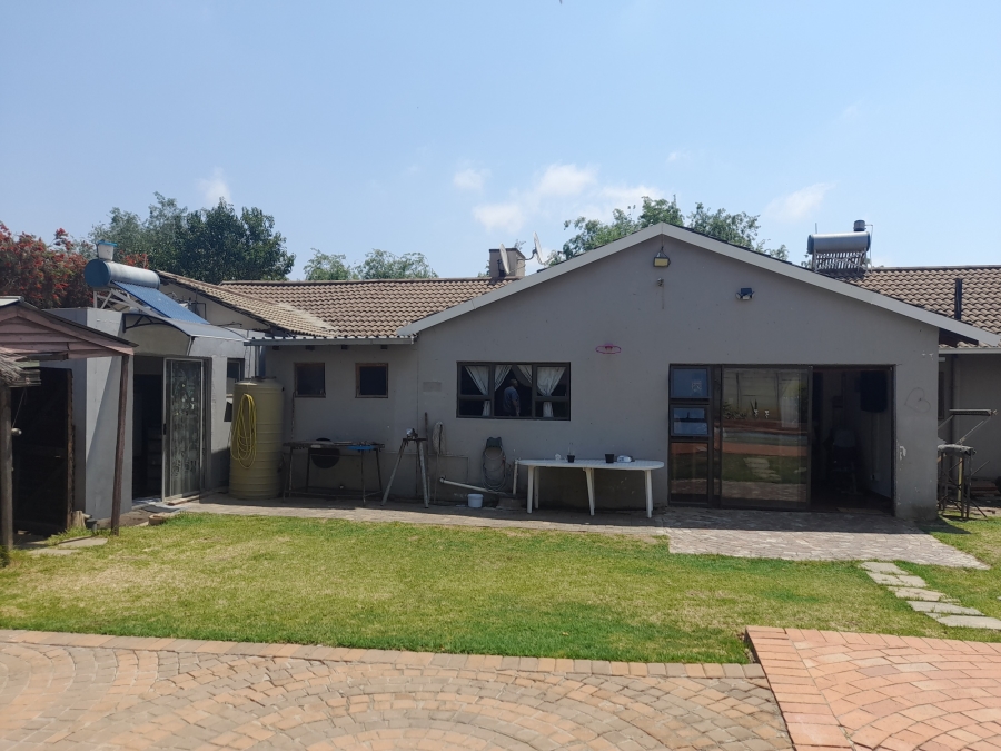 3 Bedroom Property for Sale in Brackenhurst Gauteng