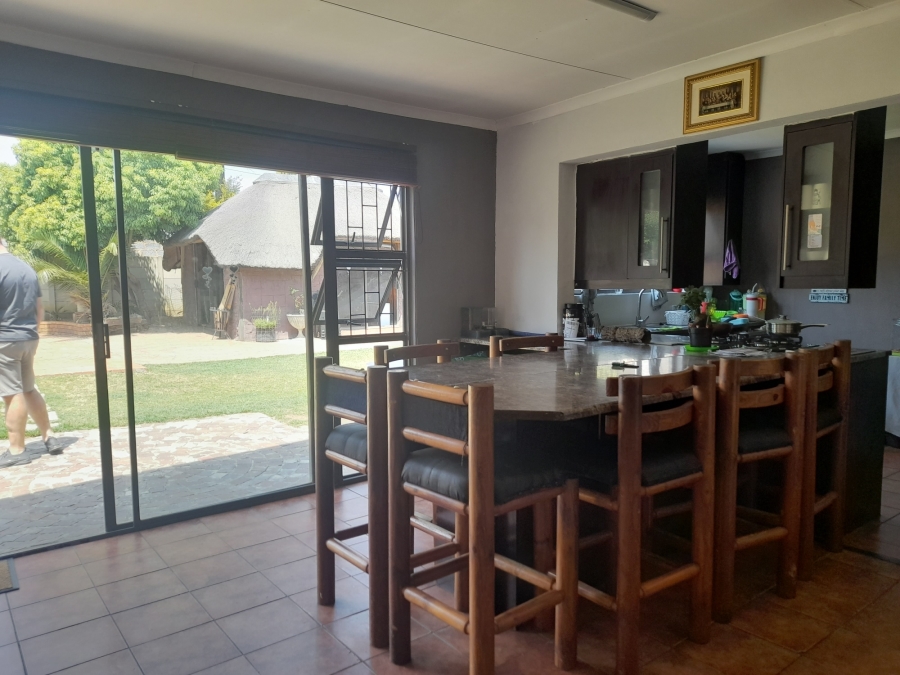 3 Bedroom Property for Sale in Brackenhurst Gauteng